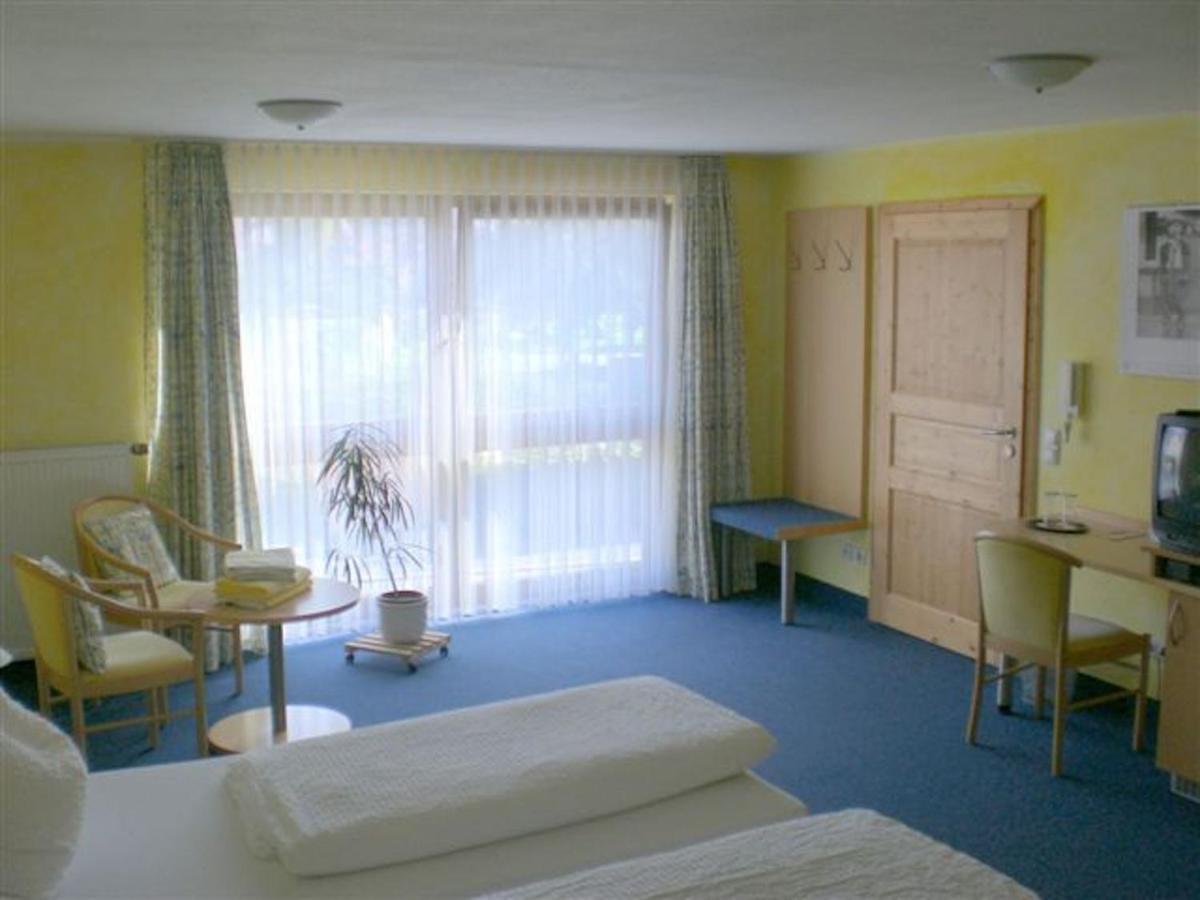 Gaestehaus Martin Gamburg Exteriör bild