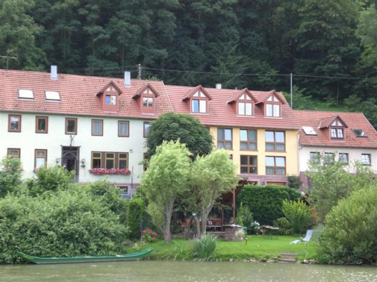 Gaestehaus Martin Gamburg Exteriör bild